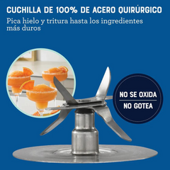 Licuadora Oster® con programas automáticos y tecnología reversible BLSTPYG1309B